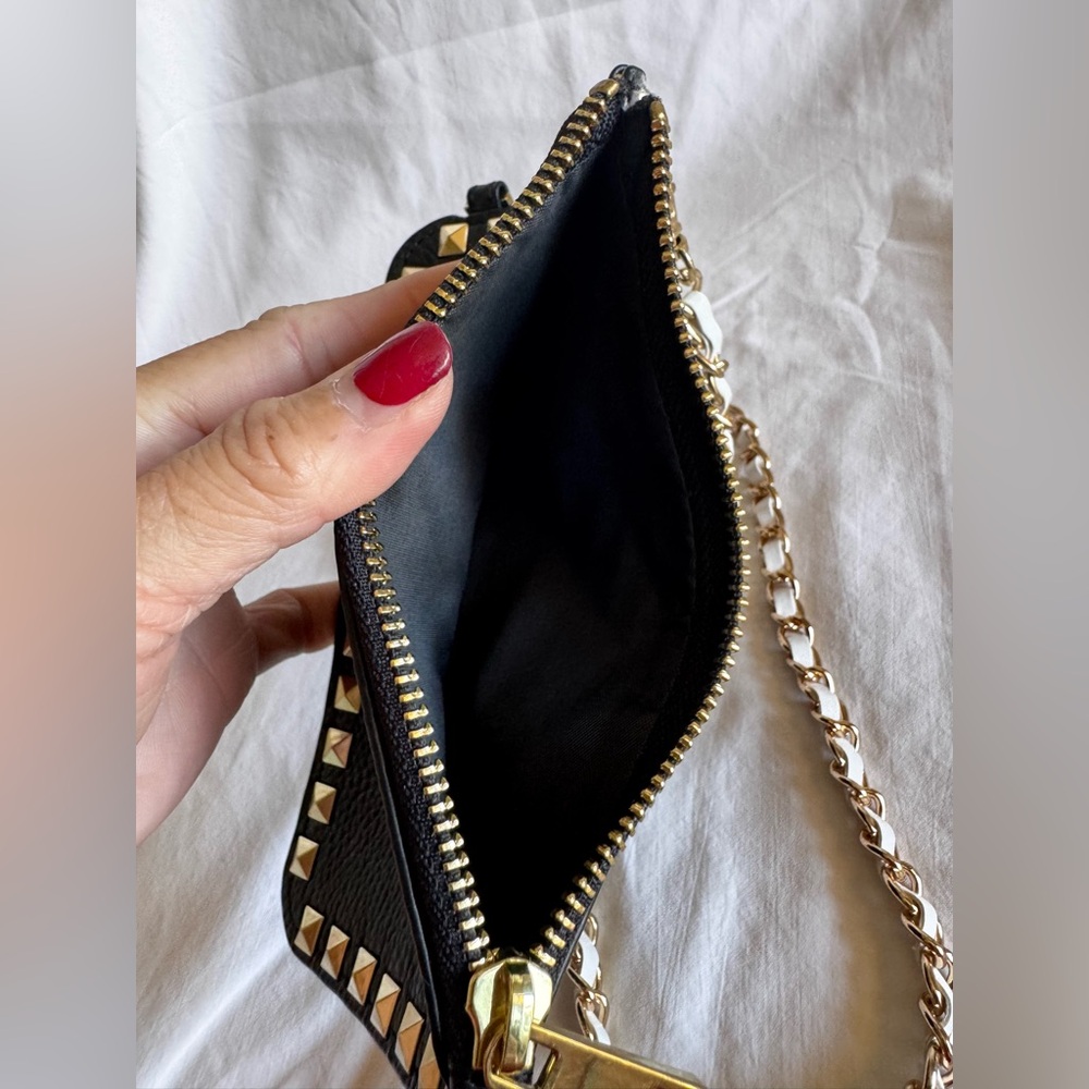 BANDOLIER
Pebble Leather Pyramid Stud Zip Pouch – Black/gold - Picture 8 of 10